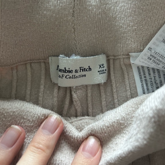 Abercrombie & Fitch Knit Set - Picture 5 of 5